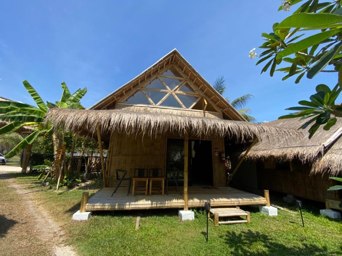 Margarita Beach Khanom Exterior photo