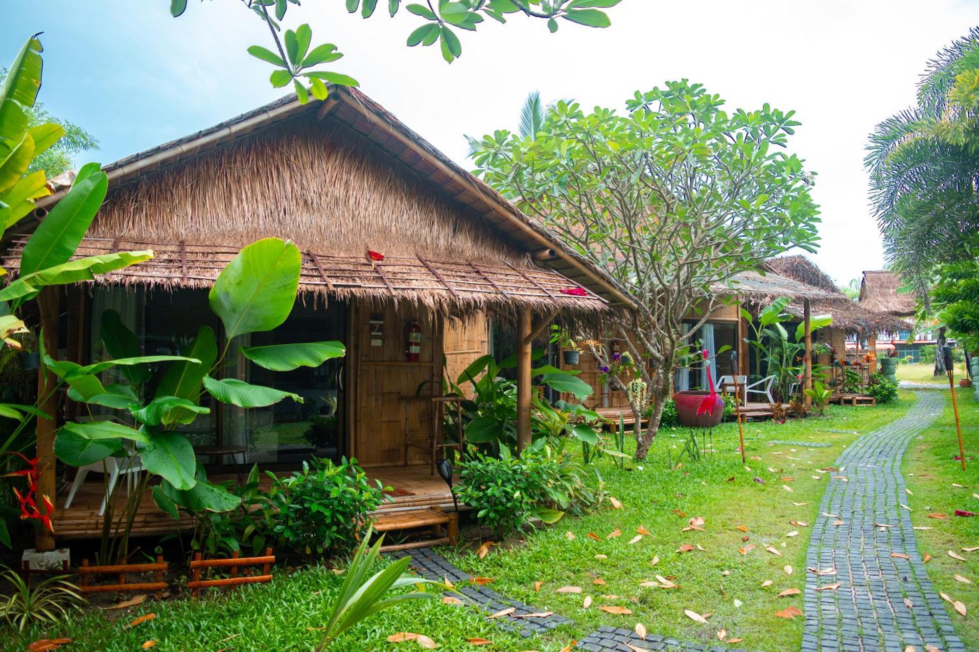 Margarita Beach Khanom Exterior photo