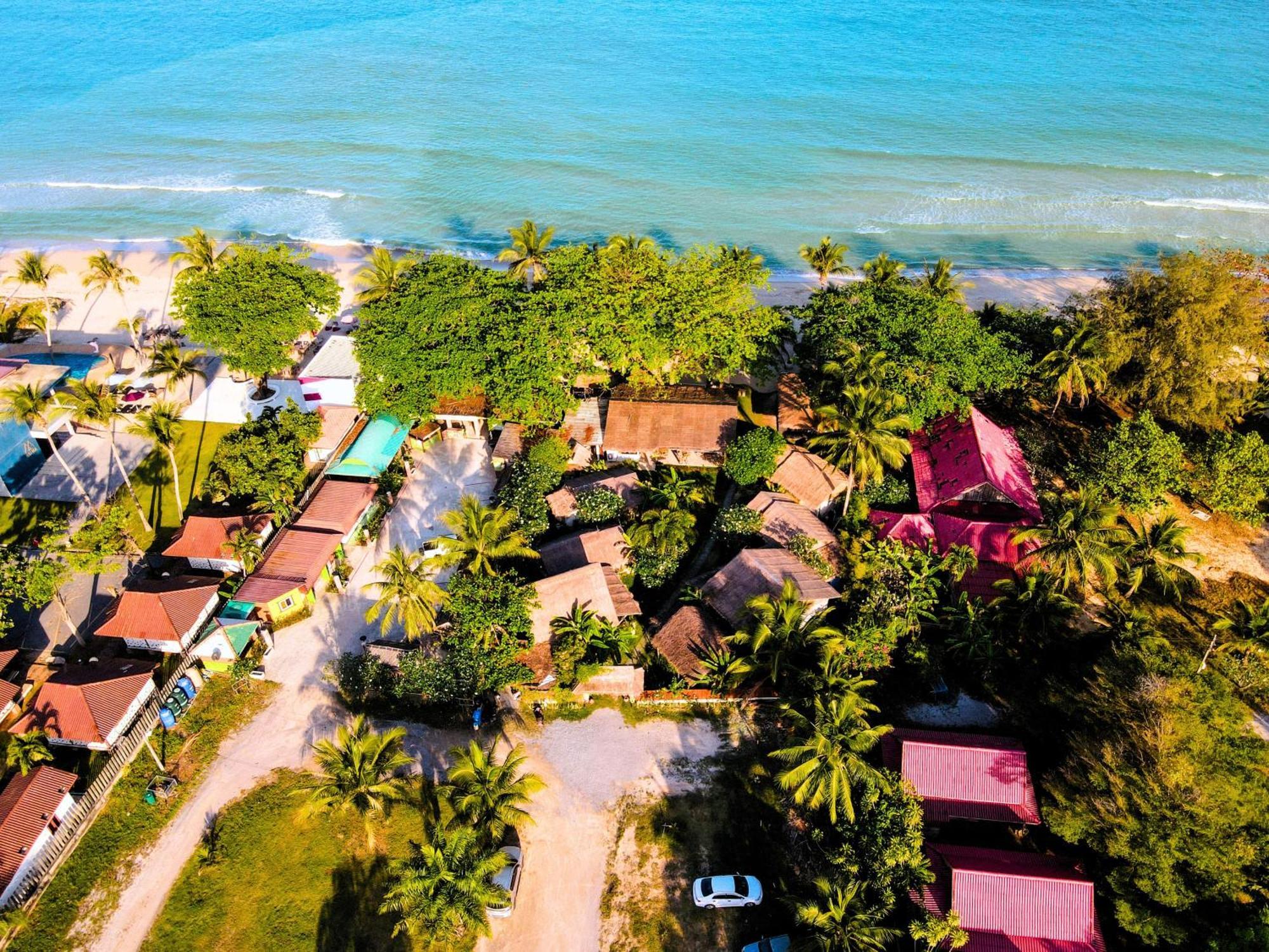 Margarita Beach Khanom Exterior photo
